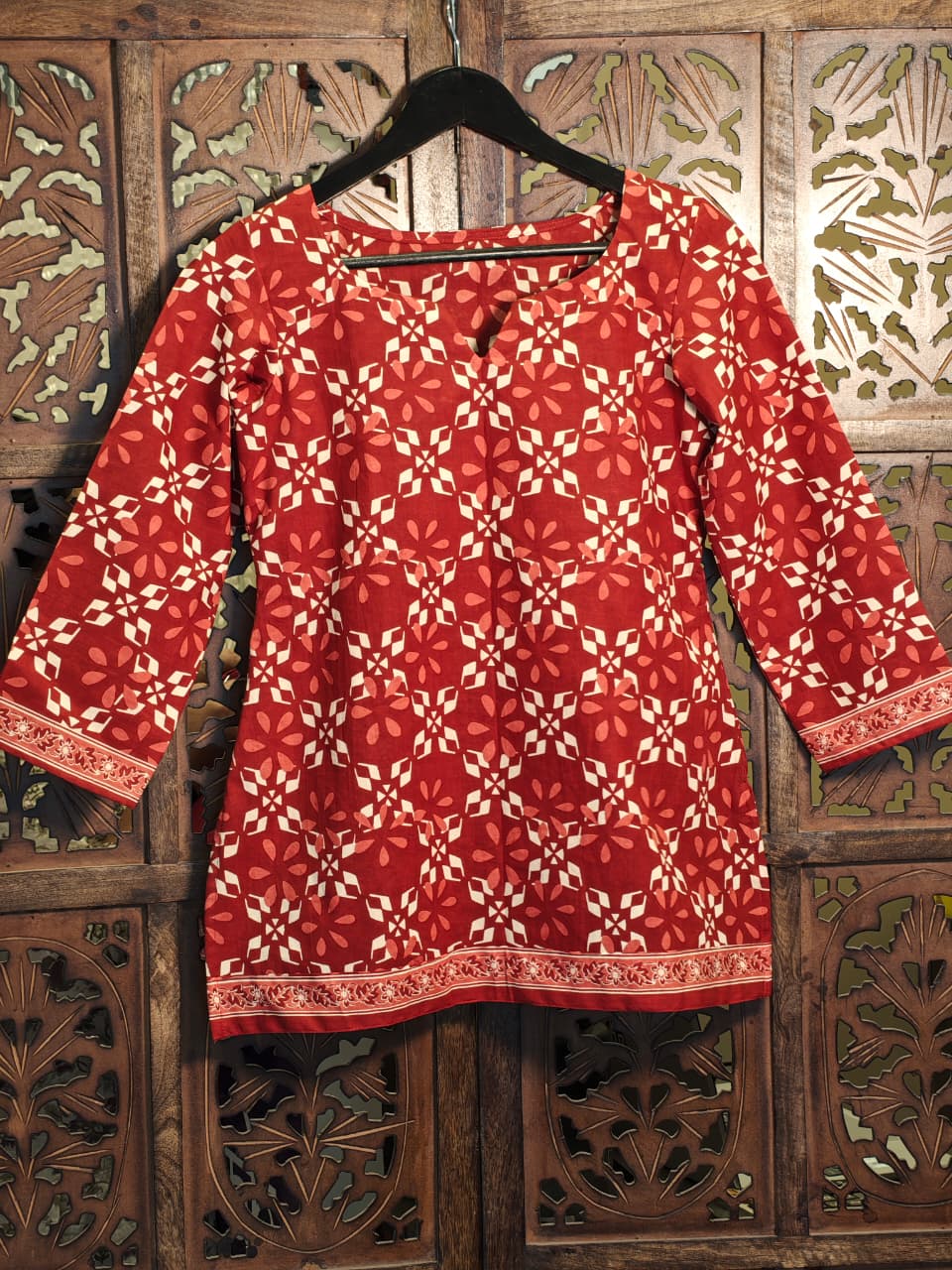 Ruby Geometric Print Straight-Cut Top